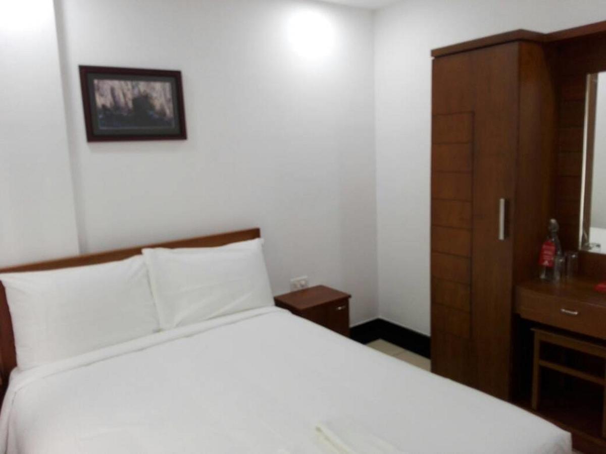Pgs Inn Kochi Esterno foto