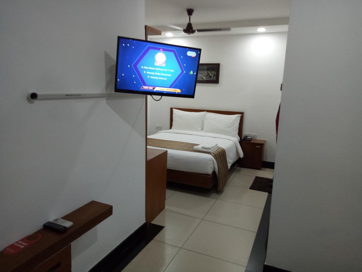Pgs Inn Kochi Esterno foto